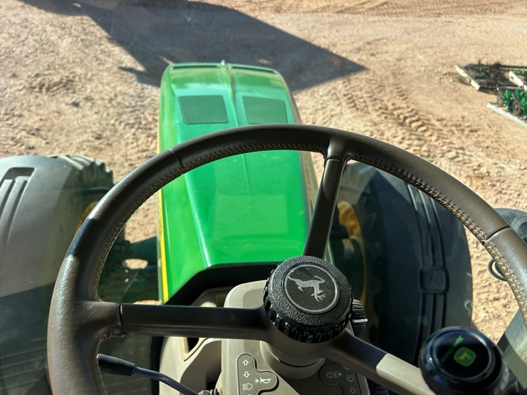 2010-john-deere-8295r-image-44