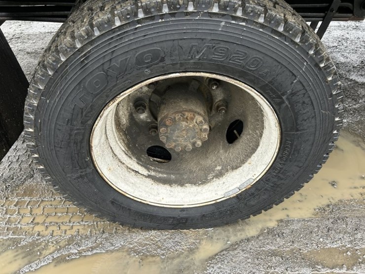 1997-chevrolet-c6500-chip-truck-image-12