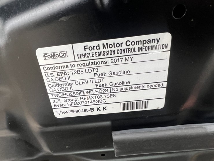 2017-ford-explorer-image-14