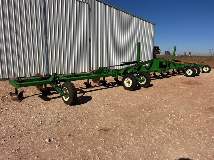 #26-•-2022-sm-fab-lister-image-1