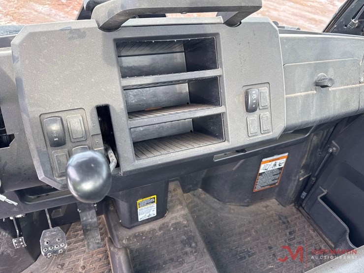 2019-john-deere-xuv-835m-utv-image-13