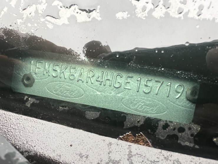 2017-ford-explorer-image-9