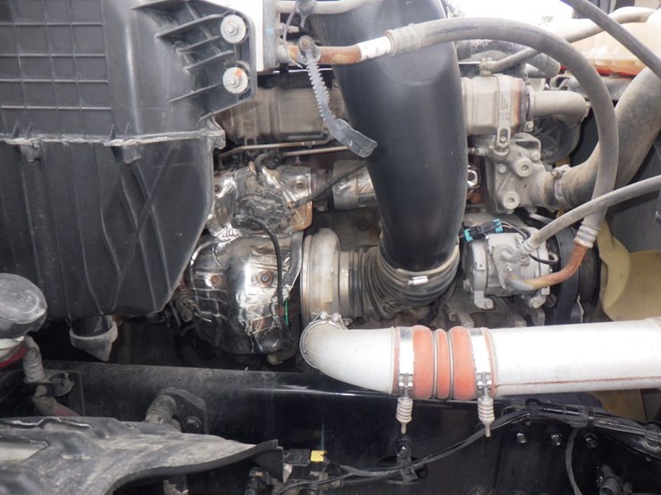 2022-freightliner-cascadia-126-image-24