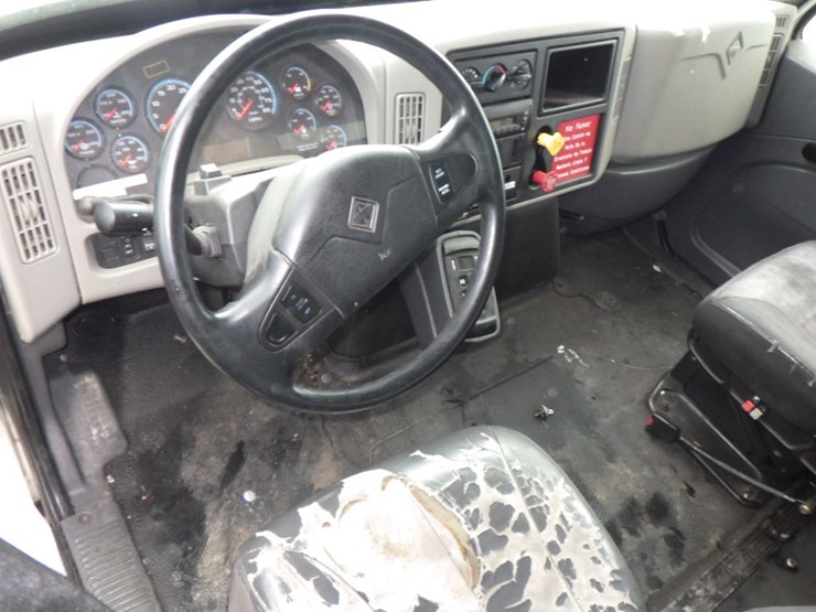 2011-international-workstar-7300-image-13