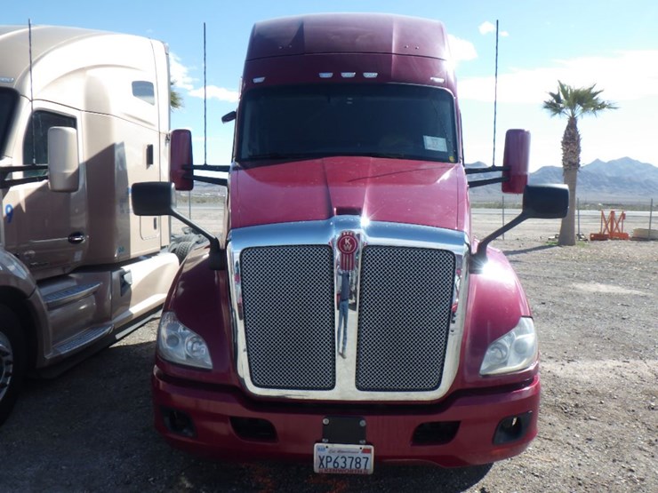 2020-kenworth-t680-image-2