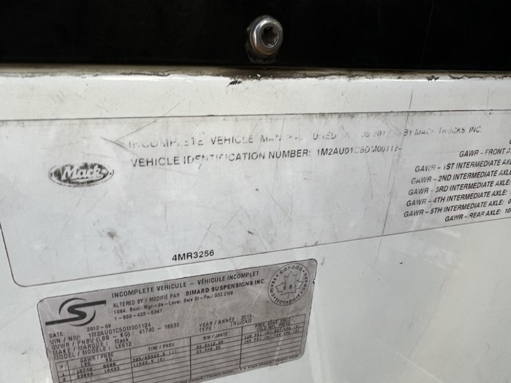 2013-mack-leu612-image-9