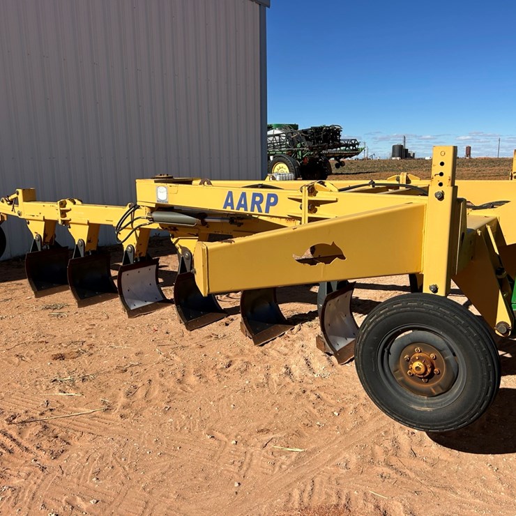 #77 • 2016 Tatu S-0499