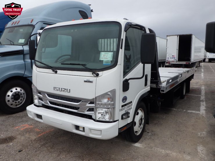 2020-isuzu-nrr-image-1