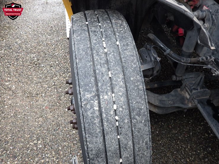 2022-freightliner-cascadia-126-image-19