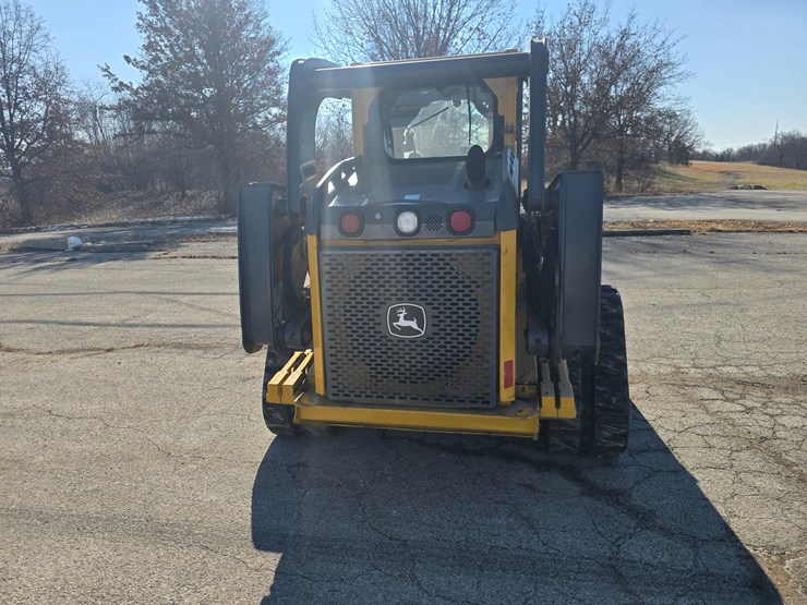 2012-deere-329d-image-9