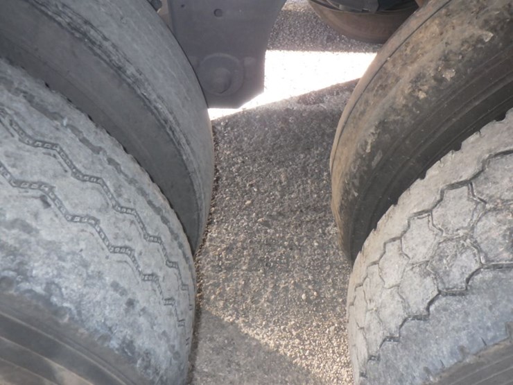 2022-utility-4000d-x-image-8