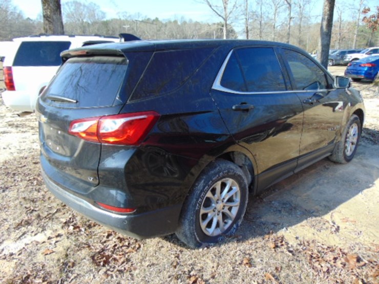 2020-chevrolet-equinox-image-2