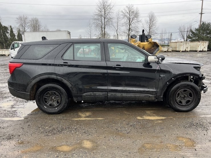 2024-ford-explorer-image-3