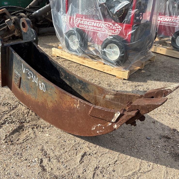 #3544 • TRENCHING BUCKET