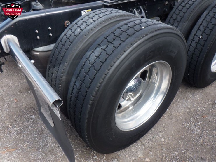 2020-kenworth-t680-image-6