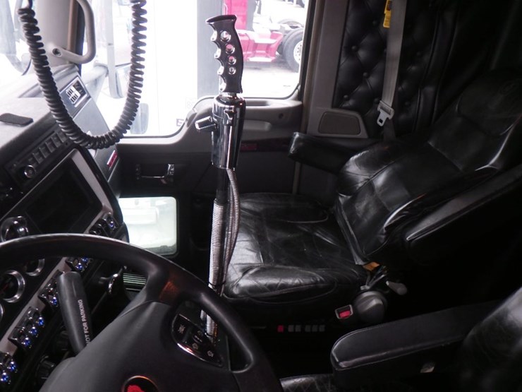 2014-kenworth-t660-image-23