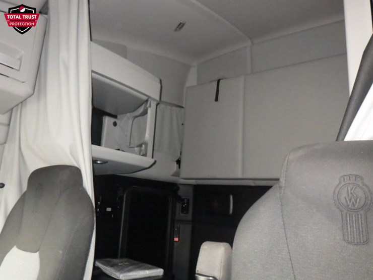 2022-kenworth-t680-image-18