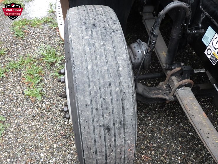 2022-kenworth-t680-image-30