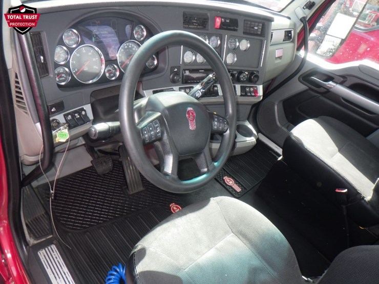 2020-kenworth-t680-image-15