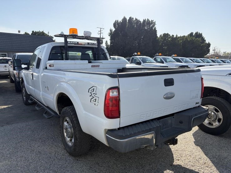 2011-ford-f250-sd-xlt-image-2