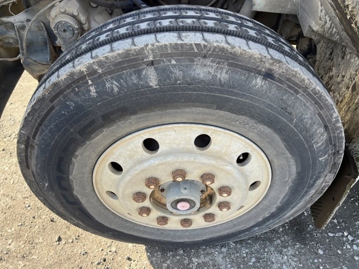 1990-international-4900-image-16