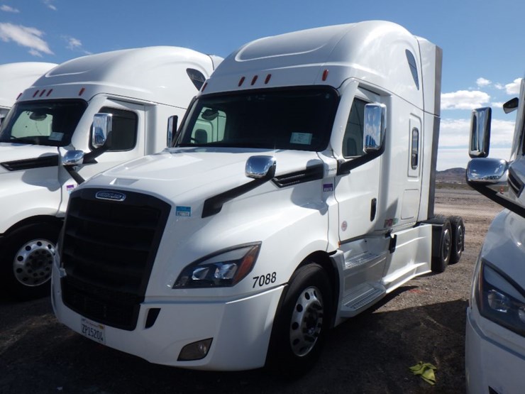 2024-freightliner-cascadia-126-image-1