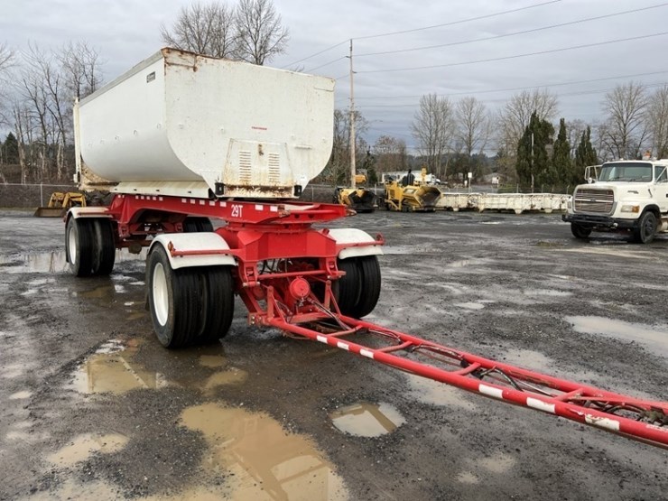 2017-peterbilt-389-image-37