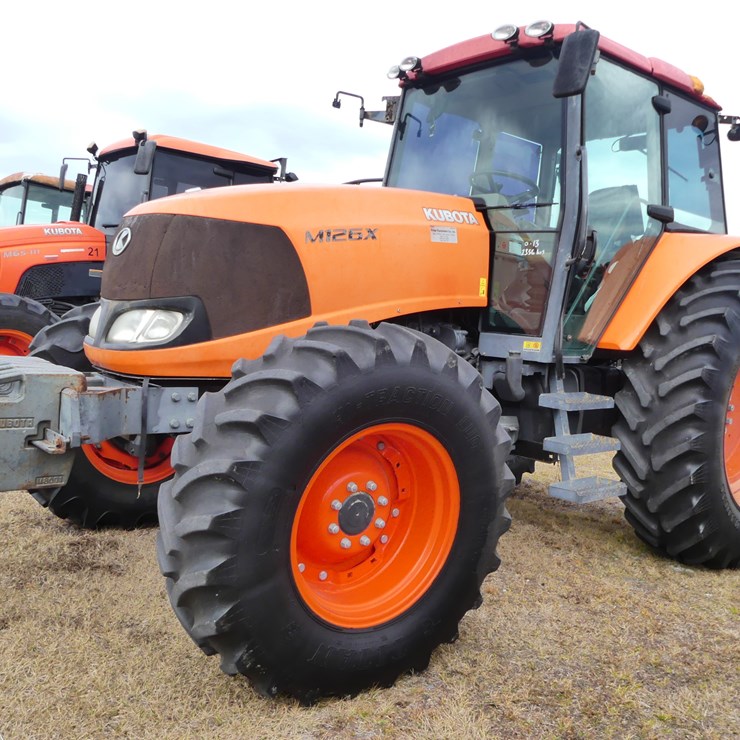 2011 KUBOTA M126X