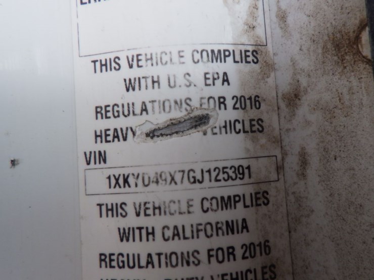 2016-kenworth-t680-image-25