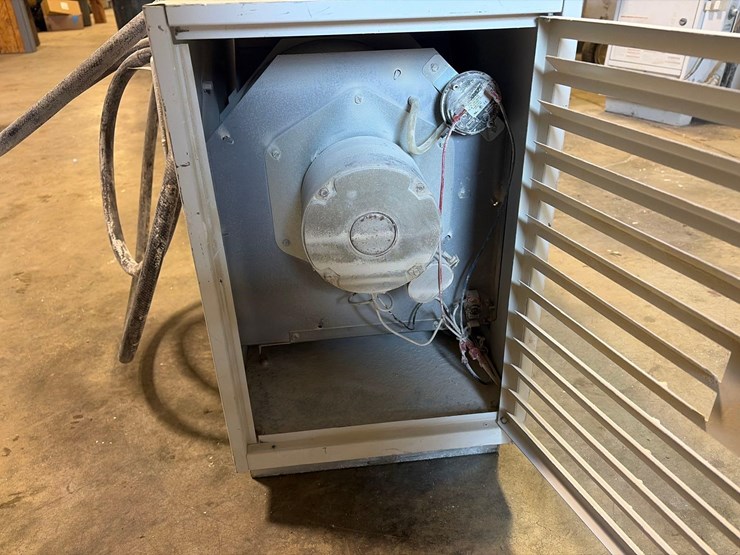 l.b.-white-premier-80df-heater-image-6