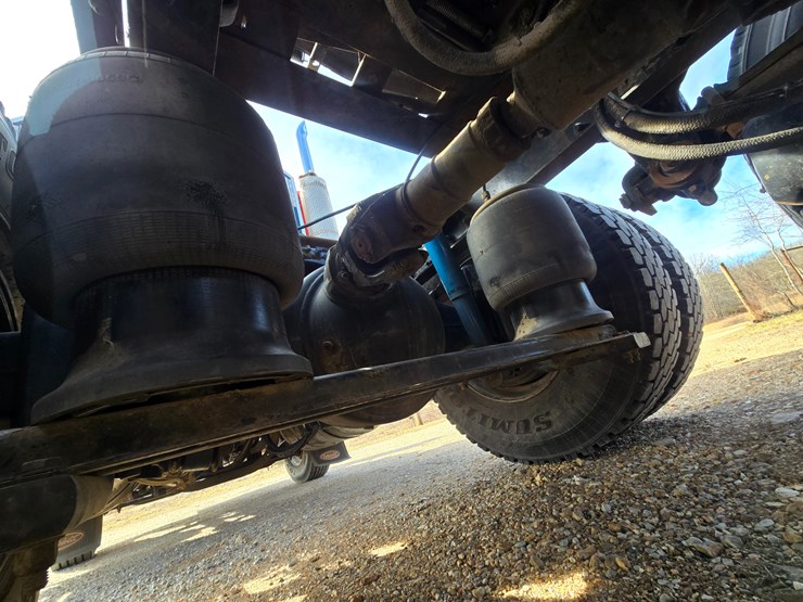 1997-peterbilt-377-image-70