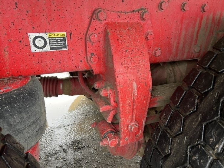 2017-peterbilt-389-image-17