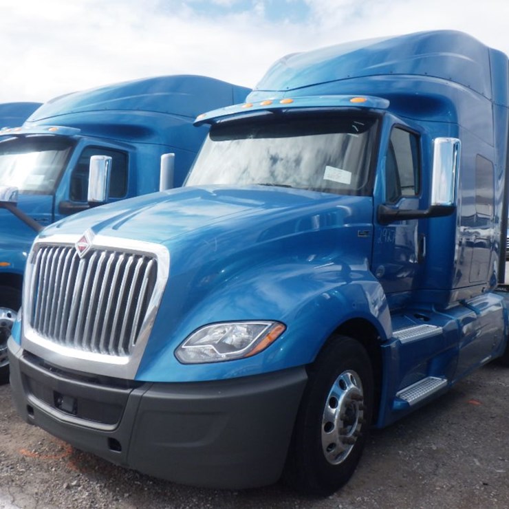 2020 INTERNATIONAL LT