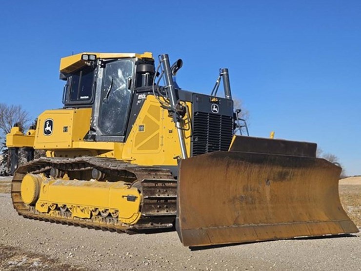 2020-deere-850l-lgp-image-1