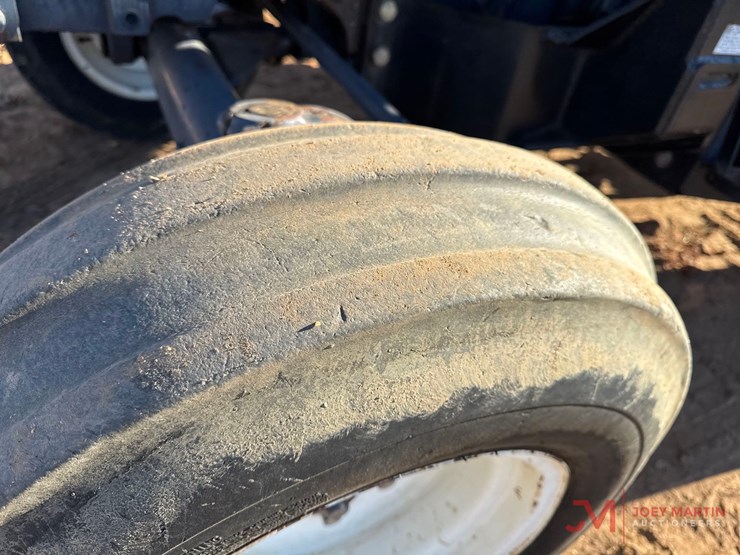 new-holland-tn55-image-7