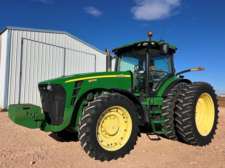 2010-john-deere-8295r-image-28