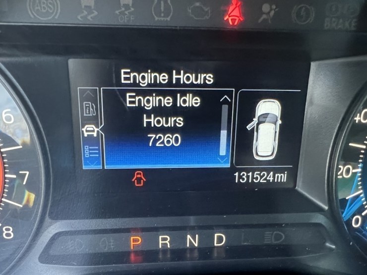 2016-ford-explorer-image-30