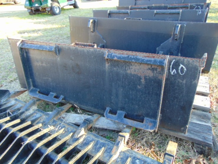 60"-skid-steer-bucket-image-2