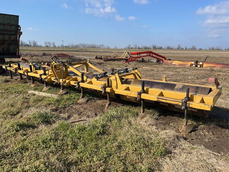 brandt-8-row-38"-folding-hipper-roller-image-1