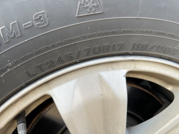 2015-ford-f150-xl-image-16