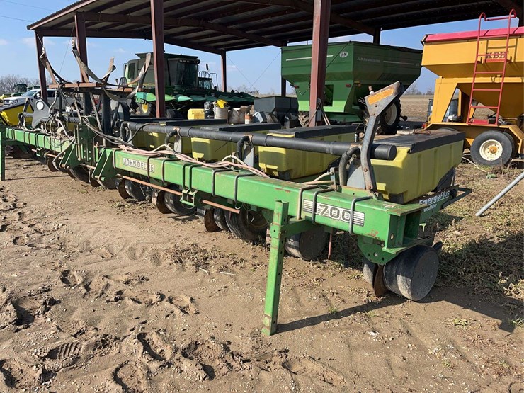 john-deere-1700-image-4