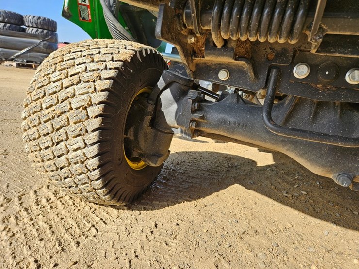 2021-john-deere-1600-turbo-image-10