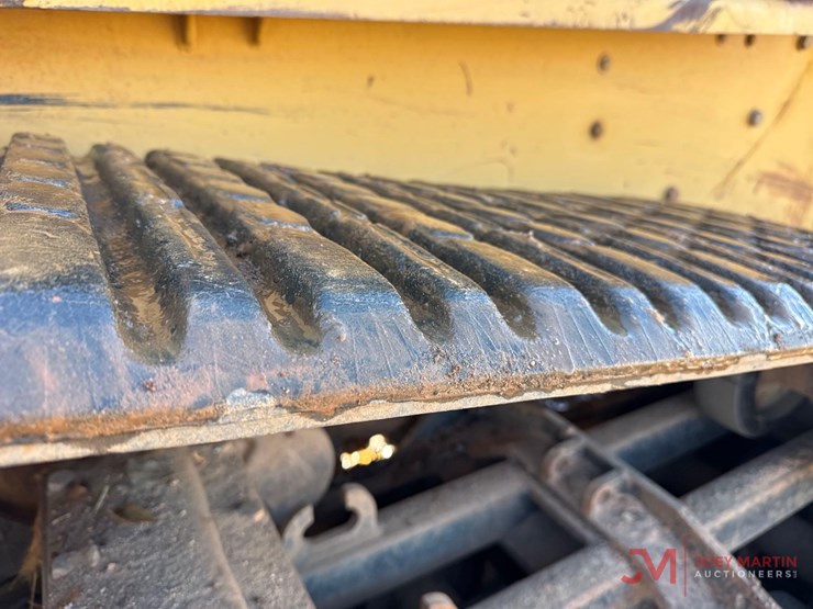 2003-caterpillar-277-image-11