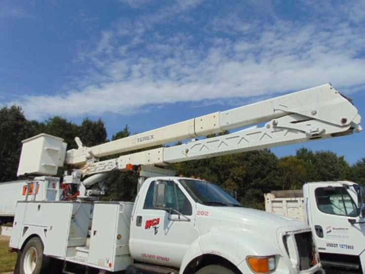 2004-ford-f750-image-15