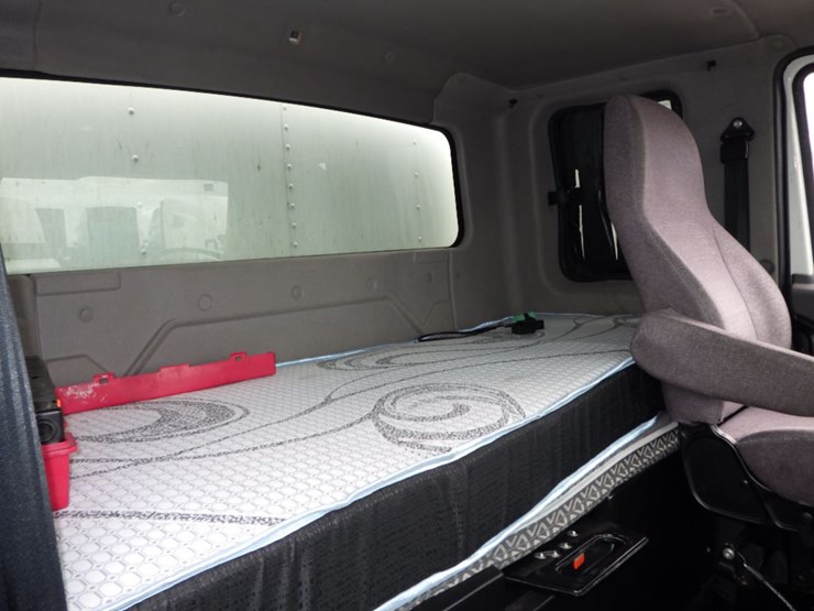 2022-international-mv607-image-4