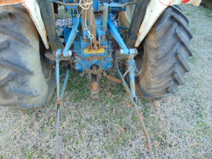 ford-tractor-image-4