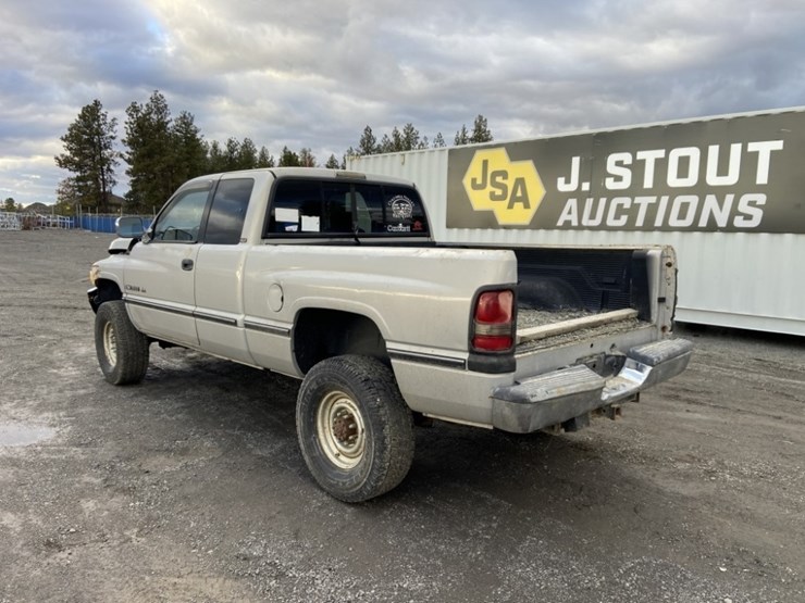 1997-dodge-ram-2500-image-3