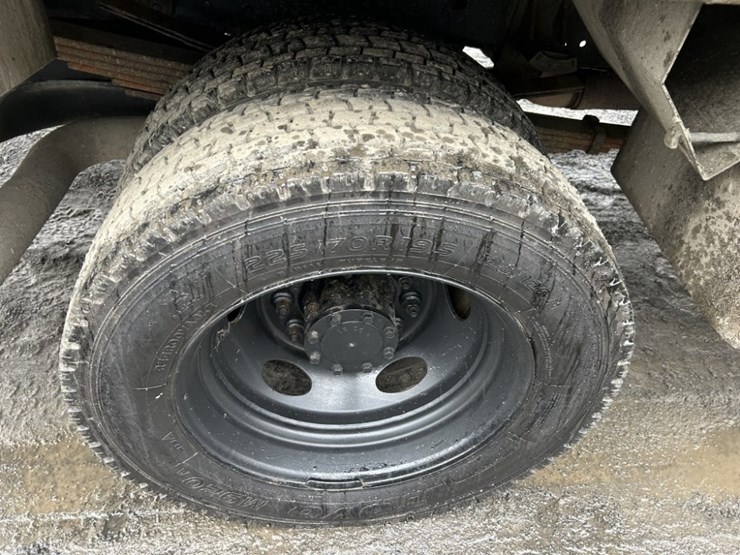 2009-dodge-ram-5500-image-12