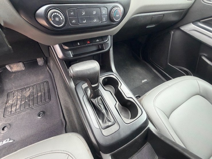 2019-chevrolet-colorado-image-42