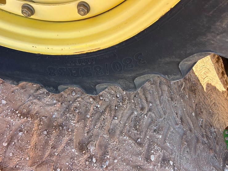 2010-john-deere-8295r-image-26